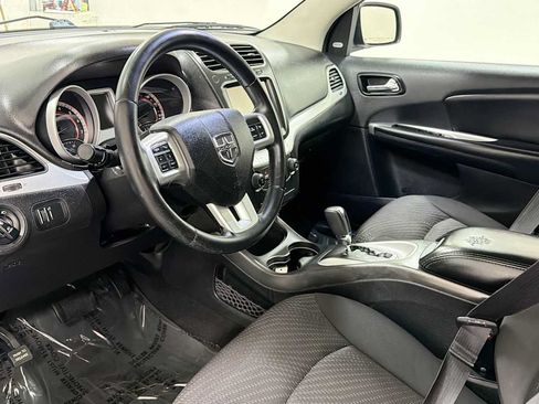 Used 2015 Dodge Journey SXT w/ Flexible Seating Group FWD image 12