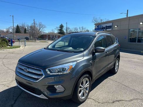 Used 2019 Ford Escape SEL image 1