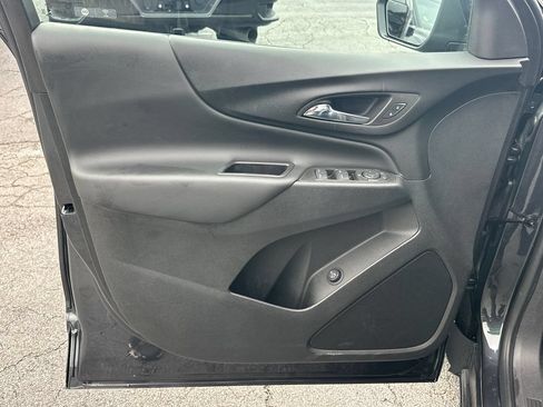 Used 2022 Chevrolet Equinox LT FWD image 11