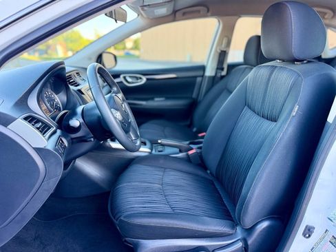 Used 2017 Nissan Sentra SV w/ Driver's Assist Package FWD image 13