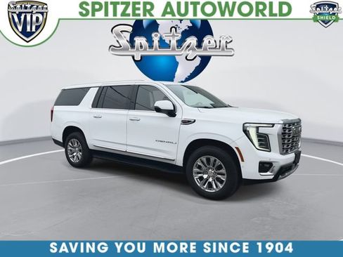 Used 2025 GMC Yukon XL Denali AWD/4WD image 2