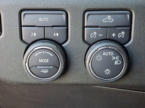 Used 2022 Chevrolet Silverado 1500 LT image 27