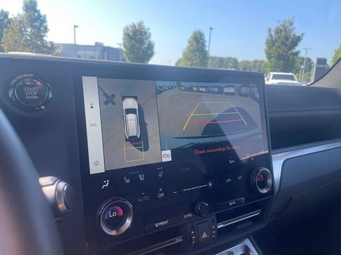 Used 2025 Lexus GX 550 AWD/4WD image 16