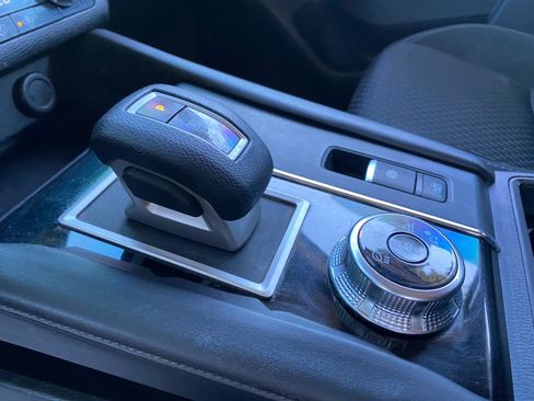 Used 2022 Mitsubishi Outlander ES image 48