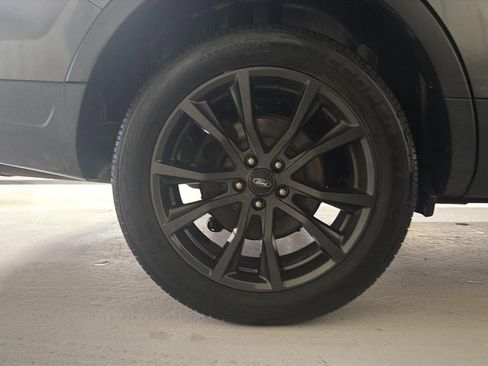 Used 2018 Ford Explorer XLT w/ Equipment Group 202A image 31