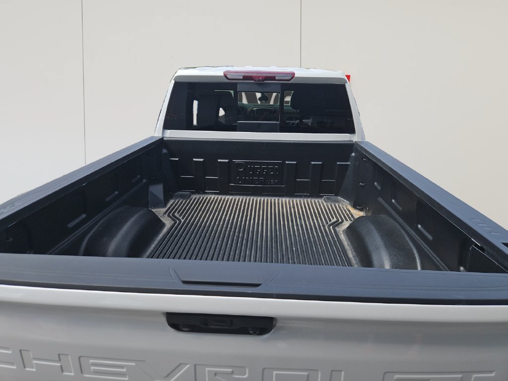 Used 2023 Chevrolet Silverado 2500 High Country w/ Technology Package AWD/4WD image 18