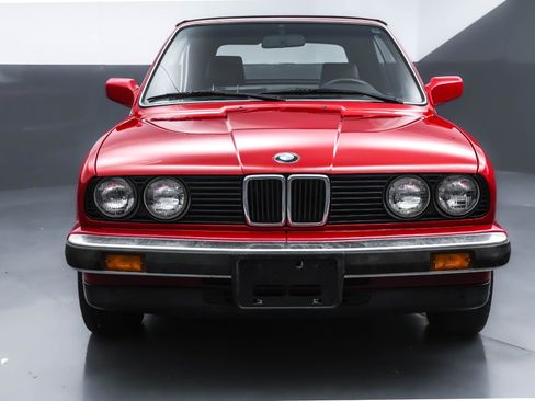 Used 1987 BMW 325i Convertible image 24