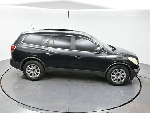 Used 2011 Buick Enclave CXL image 24