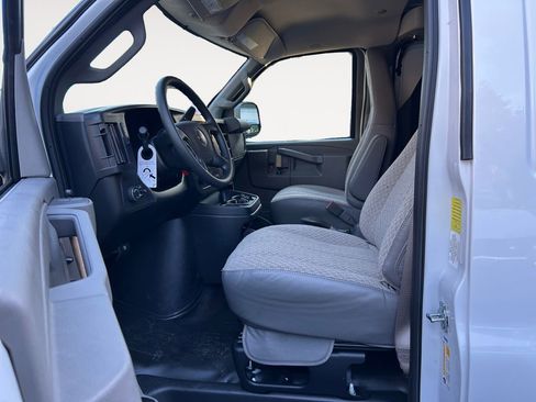 New 2025 GMC Savana 2500 w/ Driver Convenience Package RWD image 14