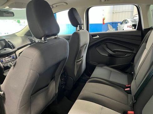 Used 2018 Ford Escape SE w/ SE Sync 3 Package FWD image 17
