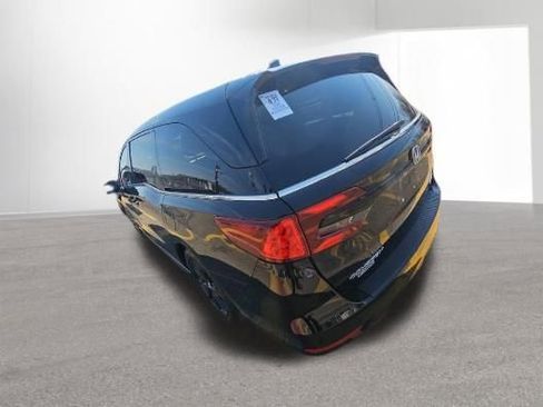 Used 2023 Honda Odyssey Sport image 4