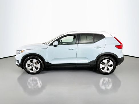 Used 2019 Volvo XC40 T5 Momentum AWD/4WD image 4