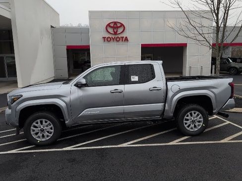 New 2025 Toyota Tacoma SR5 image 8