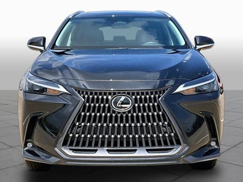 Used 2025 Lexus NX 250 FWD w/ Premium Package image 4