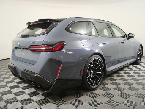 New 2027 BMW M5 Touring AWD/4WD image 3