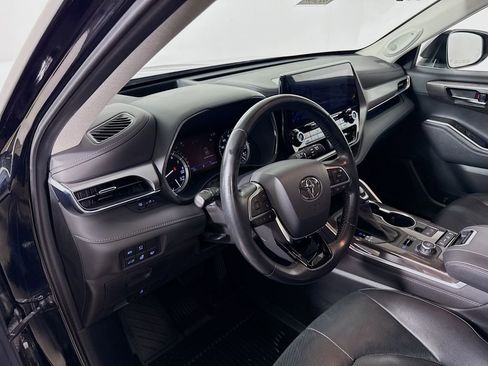 Certified 2021 Toyota Highlander Platinum image 9