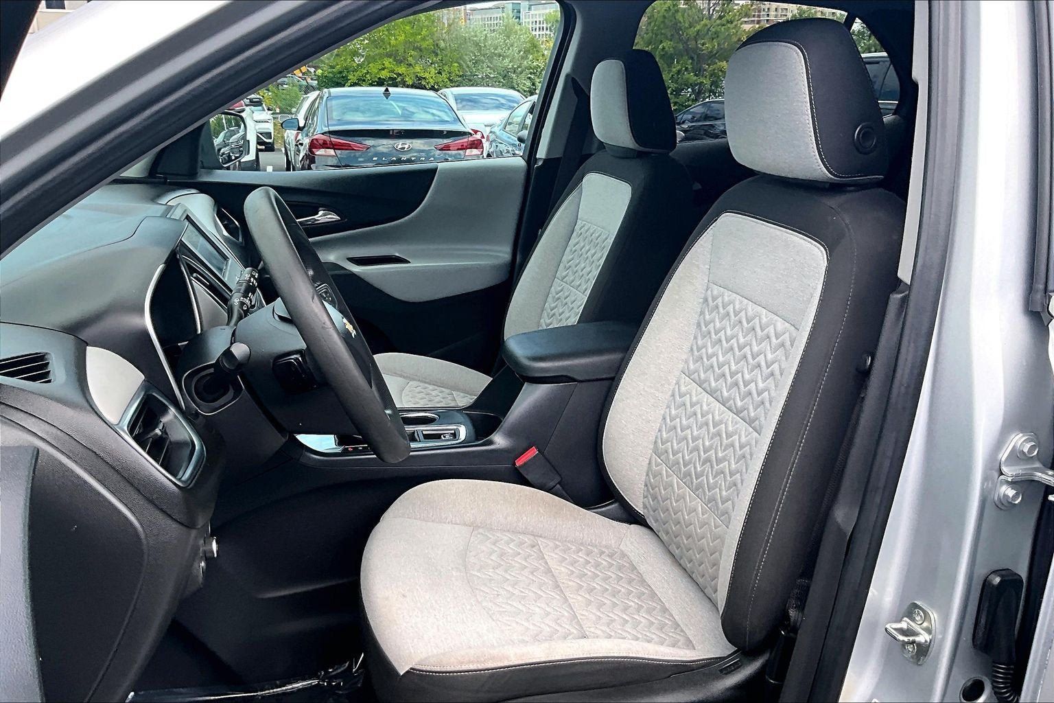 Used 2022 Chevrolet Equinox LT FWD image 23