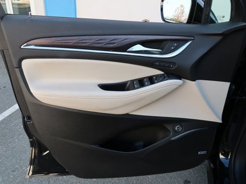 Certified 2022 Buick Enclave Avenir w/ Avenir Technology Package image 15