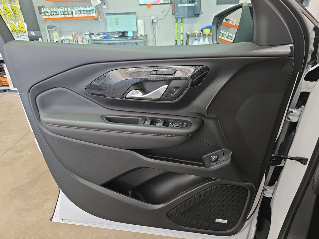 Certified 2024 GMC Terrain AT4 w/ Infotainment Package II AWD/4WD image 27