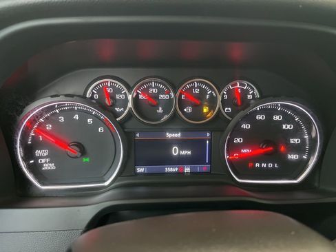 Used 2022 Chevrolet Silverado 1500 LT image 8