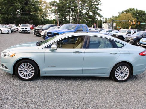 Used 2014 Ford Fusion SE w/ Equipment Group 502A FWD image 10