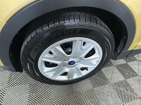 Used 2014 Ford Escape S FWD image 9