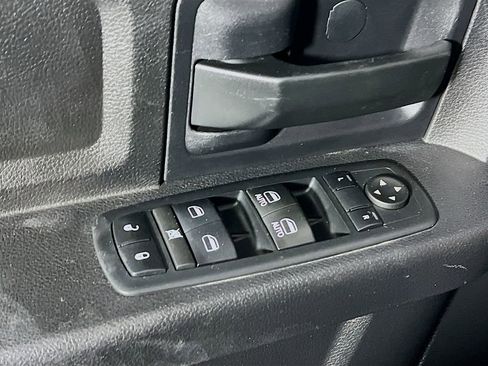 Used 2017 RAM 2500 Tradesman w/ Chrome Appearance Group image 16