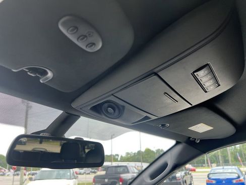 Used 2019 Dodge Grand Caravan GT image 18