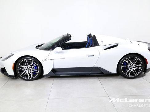 Used 2023 Maserati MC20 Spyder image 7
