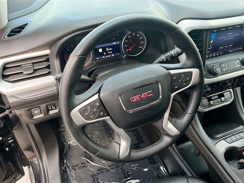 Used 2023 GMC Acadia SLT w/ Preferred Package AWD/4WD image 11