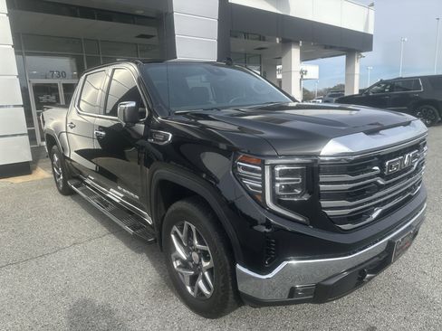 Used 2023 GMC Sierra 1500 SLT w/ SLT Premium Package image 10