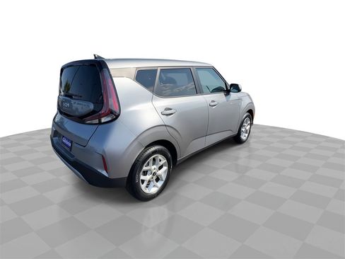 Used 2023 Kia Soul LX w/ Option Group 015 image 8