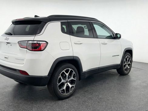 Used 2025 Jeep Compass Limited AWD/4WD image 9