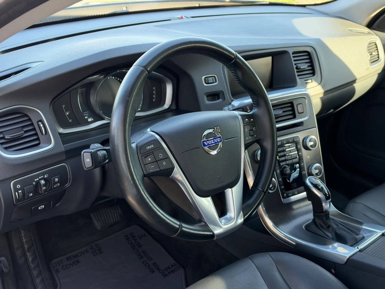 Used 2015 Volvo V60 T5 Premier w/ Convenience Package FWD image 26