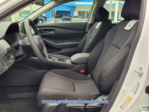 New 2025 Honda Accord LX image 9