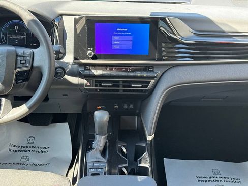 Used 2025 Toyota Camry LE FWD image 19