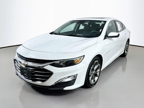 Used 2024 Chevrolet Malibu LT FWD image 3
