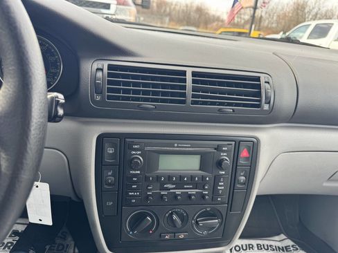 Used 2004 Volkswagen Passat GLS FWD image 28