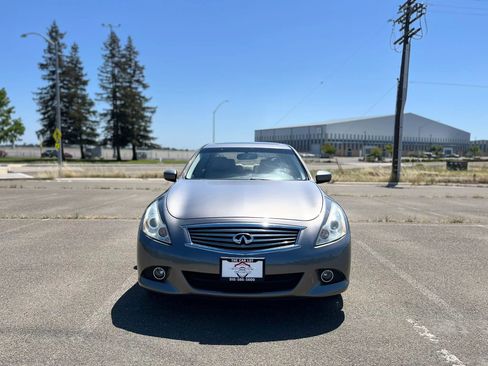 Used 2013 INFINITI G37 Journey w/ Premium Pkg RWD image 2