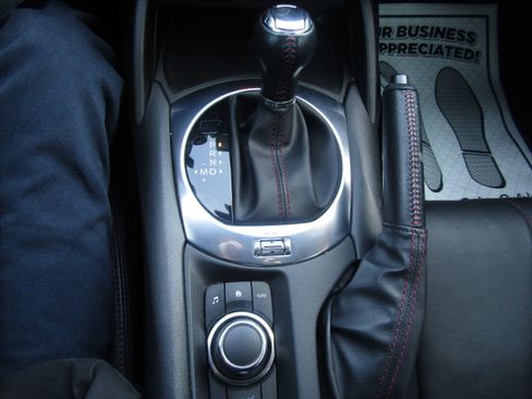 Used 2017 MAZDA MX-5 Miata RF Grand Touring image 11