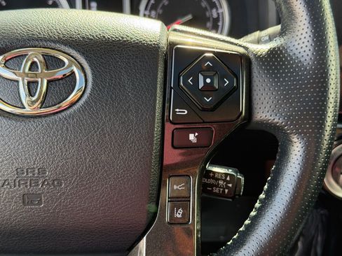 Used 2024 Toyota 4Runner TRD Off-Road Premium image 17