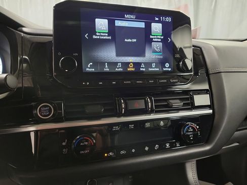 Used 2022 Nissan Pathfinder Platinum w/ Cargo Package image 14