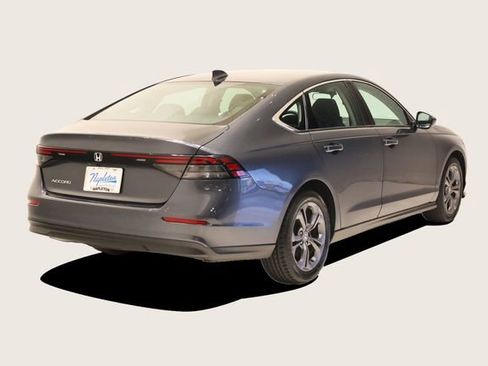 Used 2023 Honda Accord EX image 5
