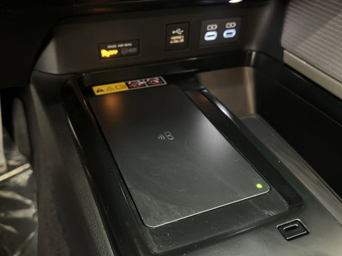 Used 2026 Toyota Camry SE image 30