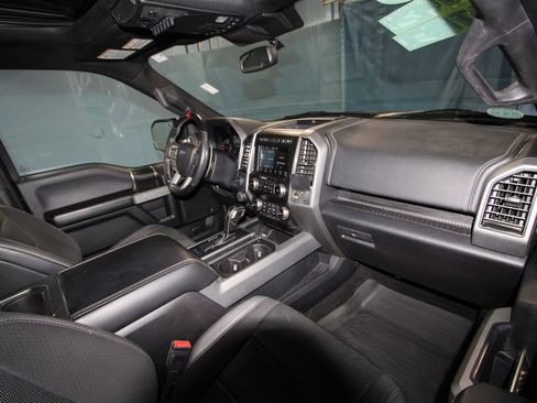 Used 2019 Ford F150 Raptor w/ Equipment Group 802A Luxury image 27