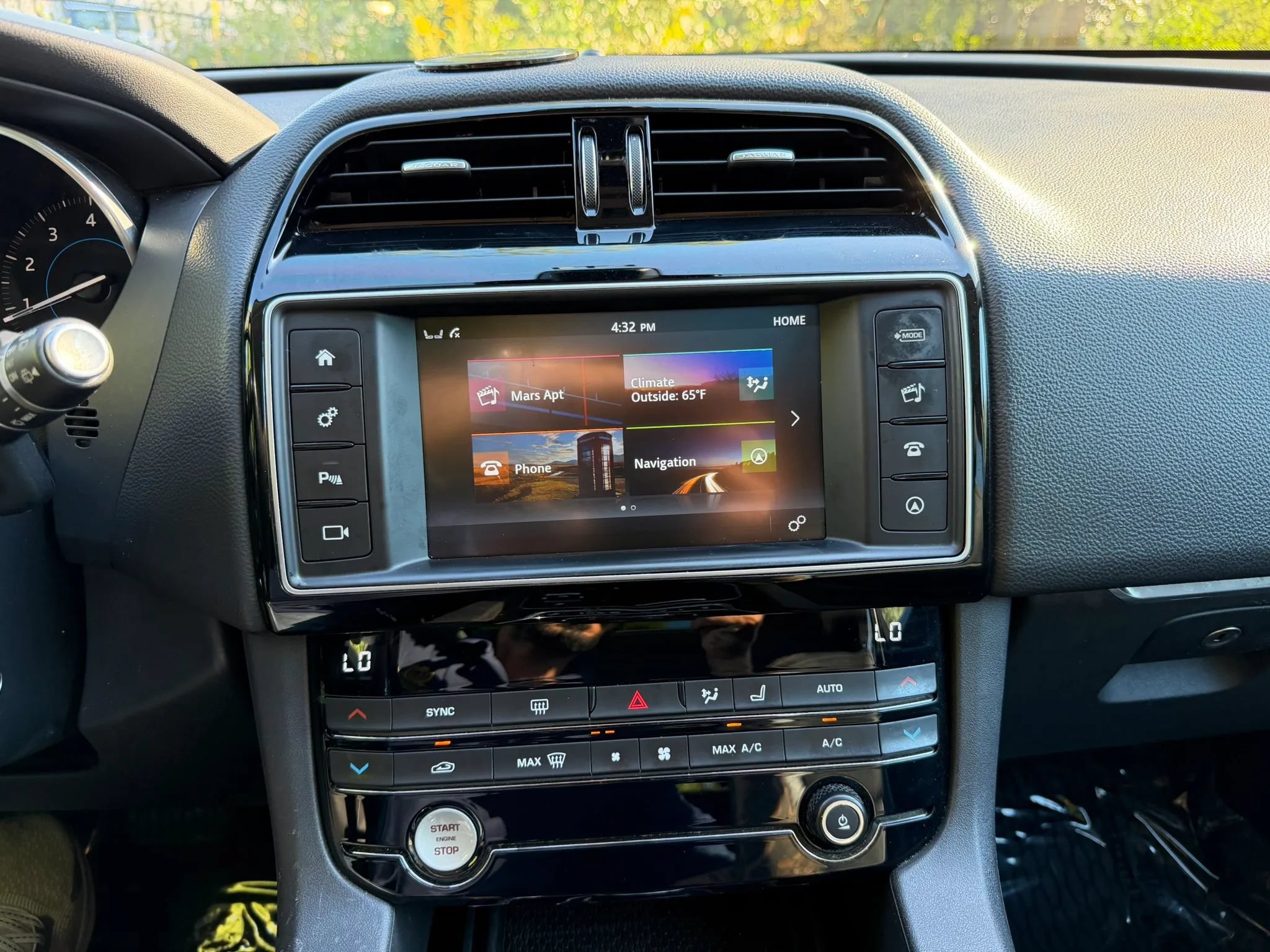 Used 2018 Jaguar F-PACE Prestige AWD/4WD image 22