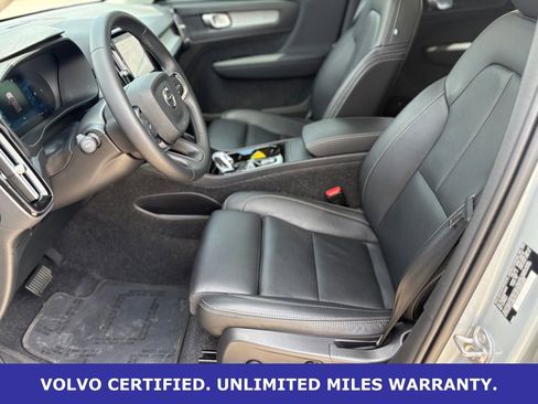 Certified 2025 Volvo XC40 B5 Plus AWD/4WD image 24