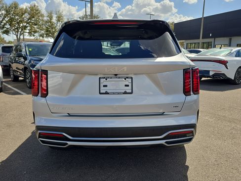 Certified 2023 Kia Sorento EX image 7