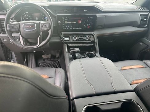 Used 2024 GMC Sierra 1500 AT4 w/ Technology Package image 29