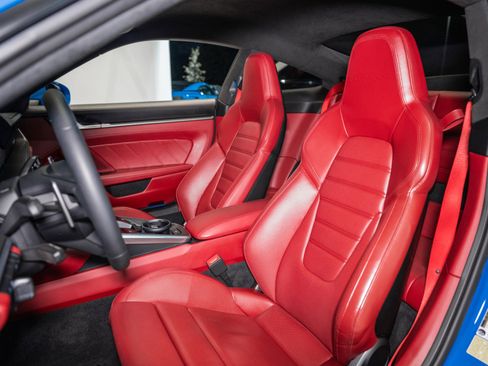 Used 2022 Porsche 911 Turbo S image 17